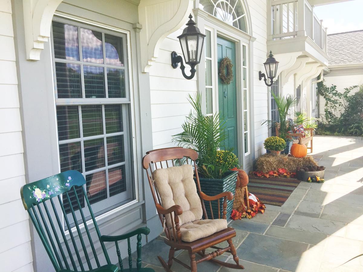 The B & B At Queenslake Midway 外观 照片