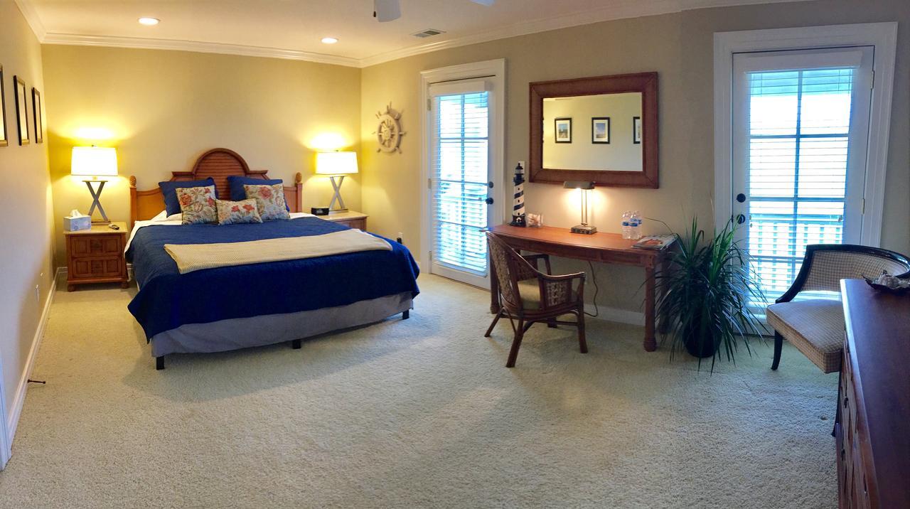 The B & B At Queenslake Midway 外观 照片