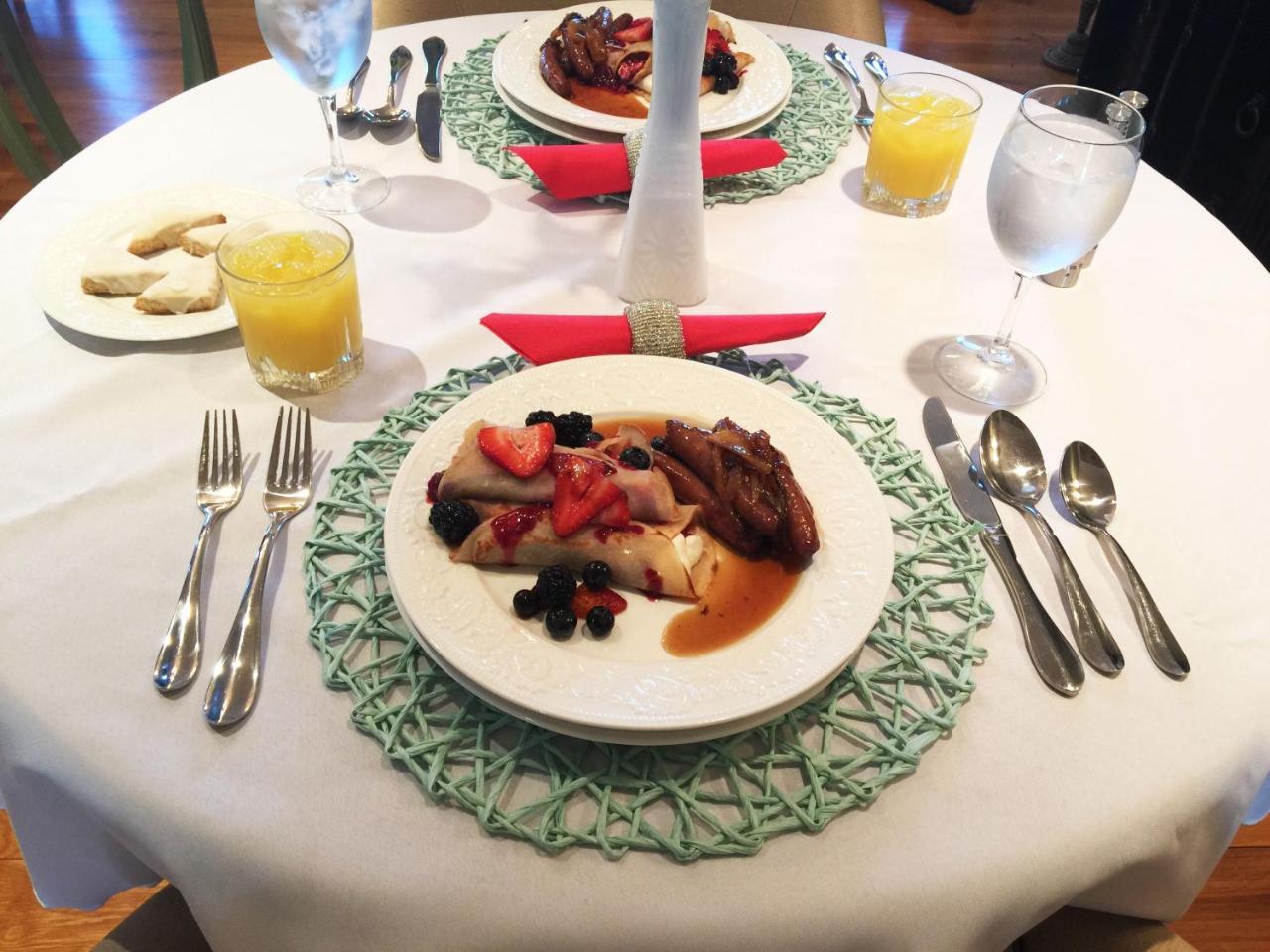 The B & B At Queenslake Midway 外观 照片